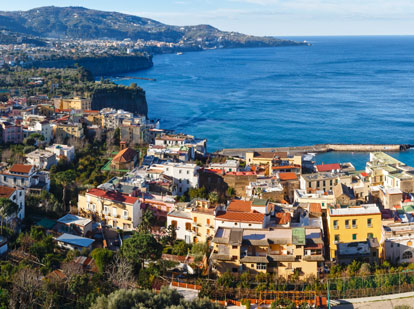 amalfi-coast-a-cornucopia-of-stunning-vistas-and-villas